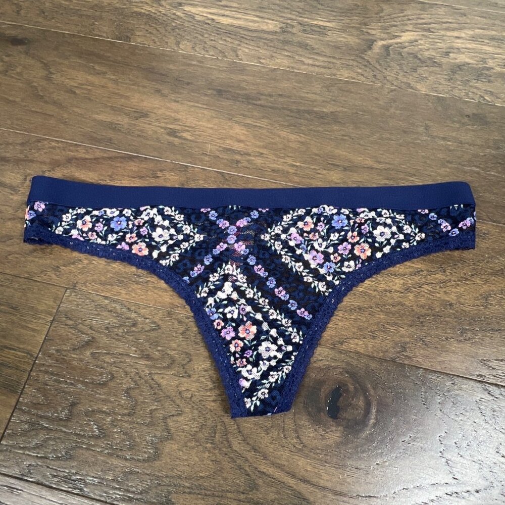 PINK VICTORIA'S SECRET Lace Trimmed Thong Panty Blue & Whit Floral Sz XL NWT